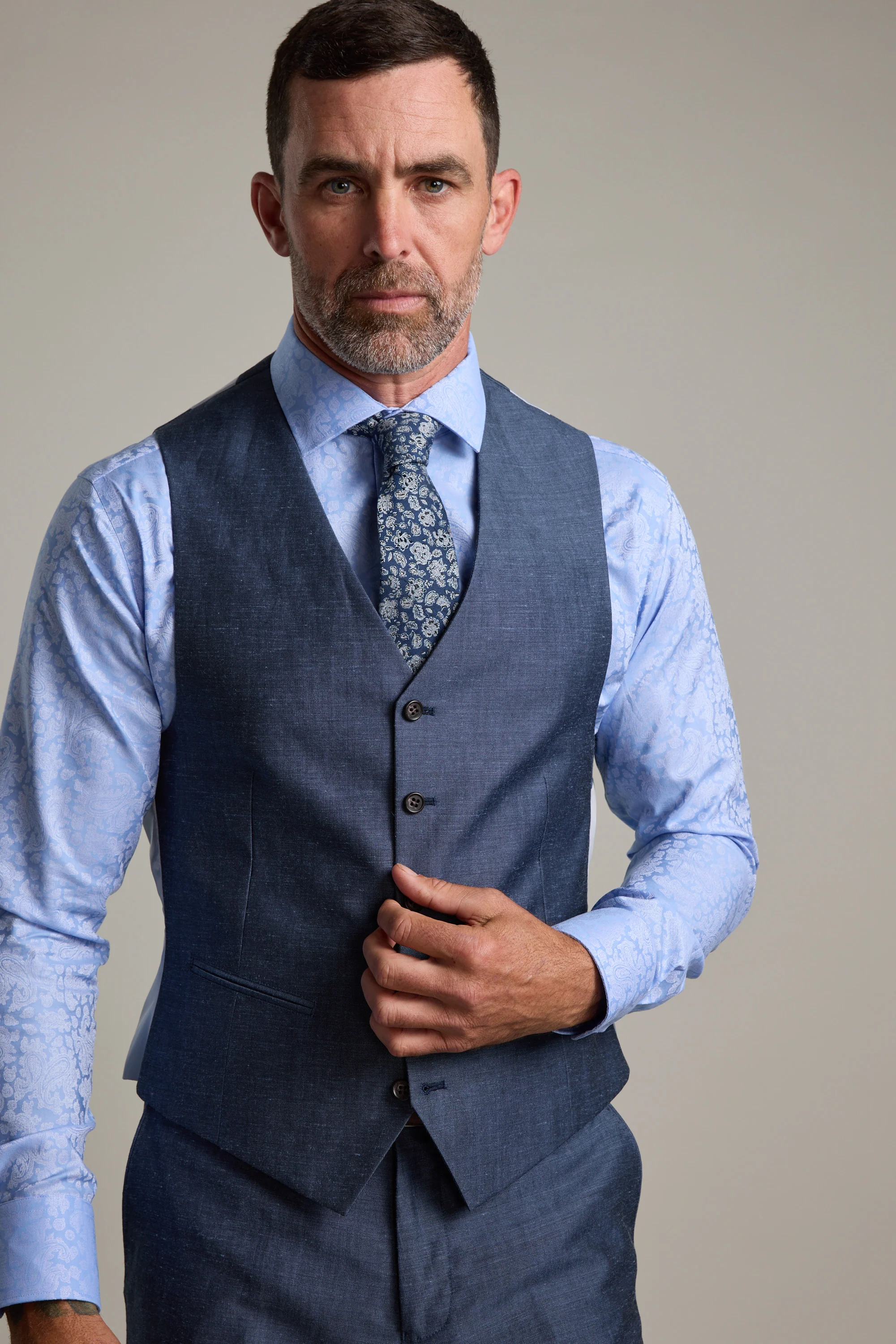 Charles Texture Waistcoat - Image 4