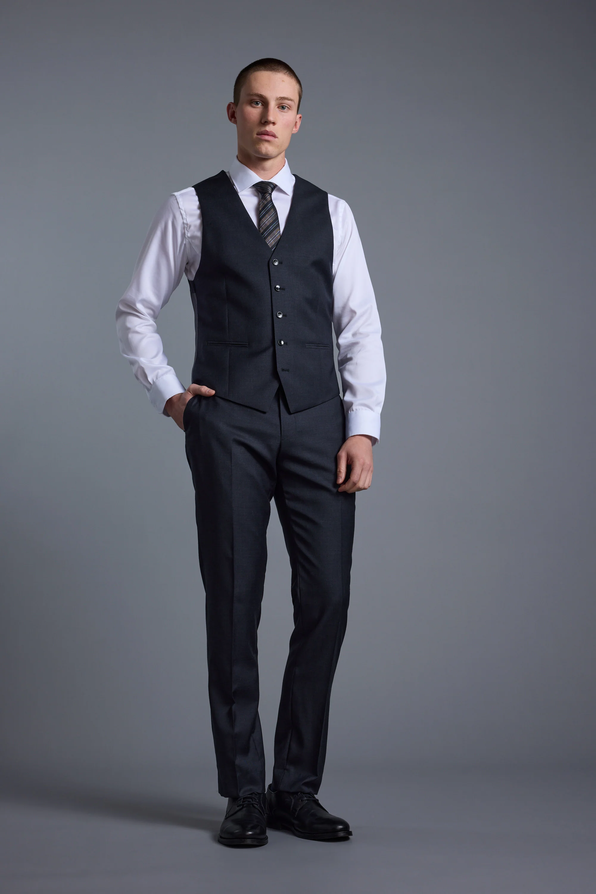 Mayfair ZQrx Waistcoat - Image 7