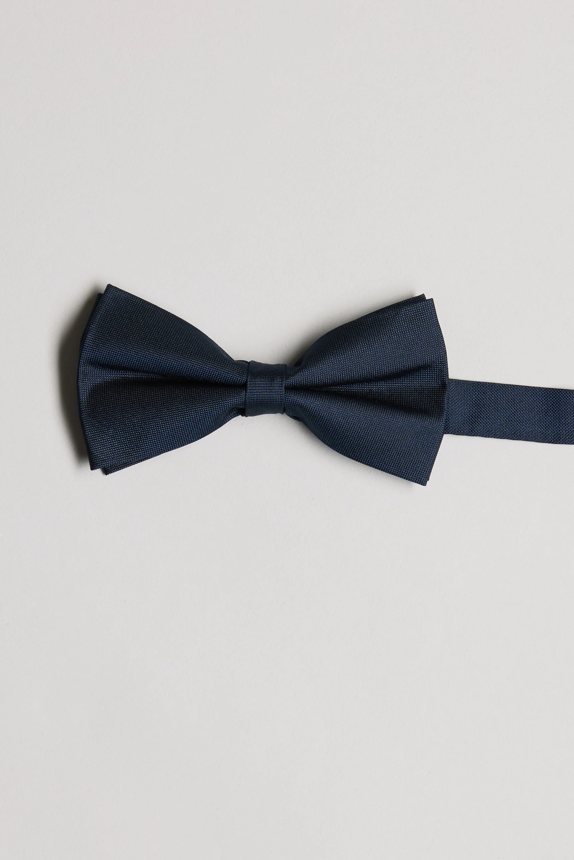 Norfolk Texture Bow Tie