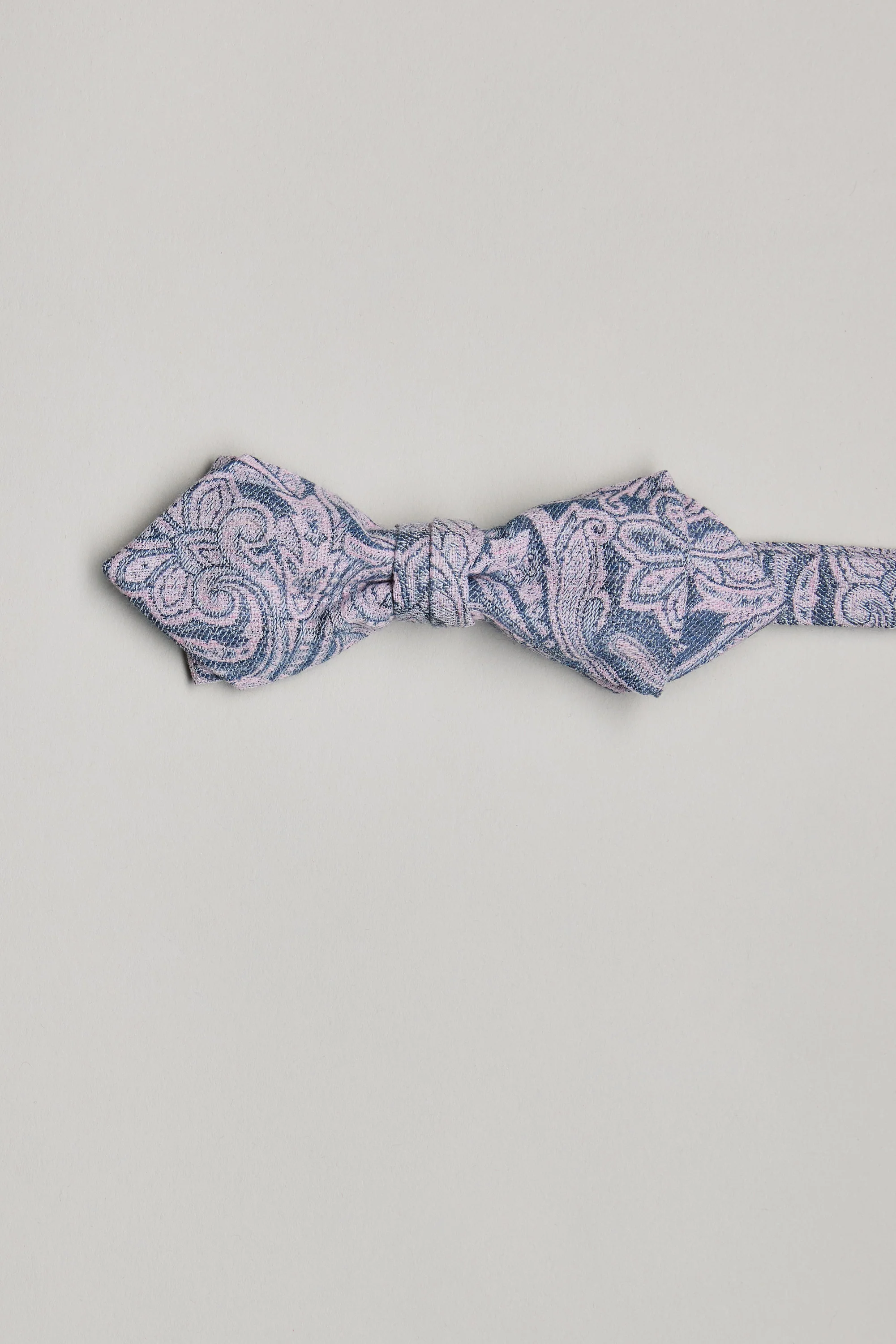 Parisian Lincoln Bow Tie