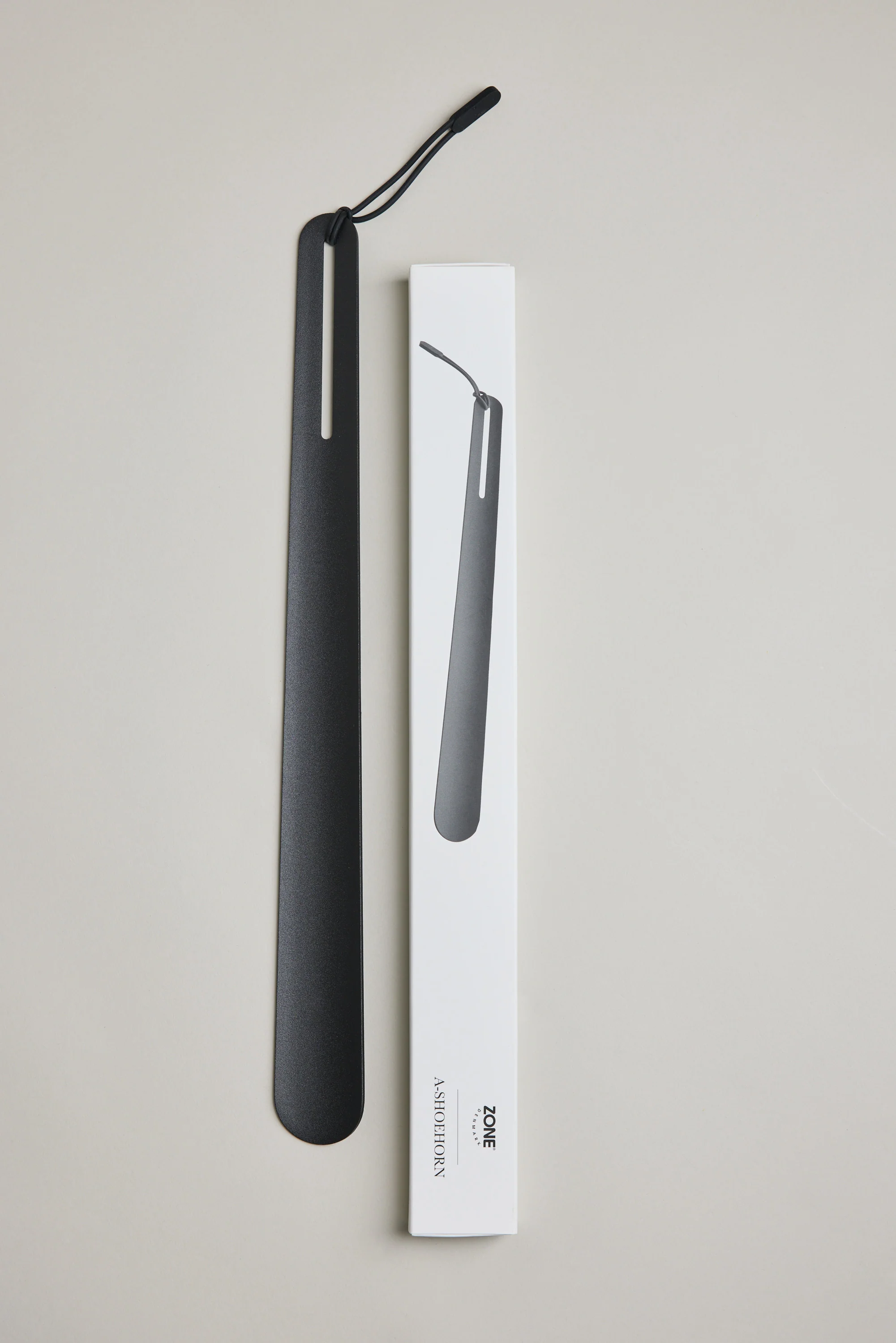 Zone Metal Shoehorn - 45cm